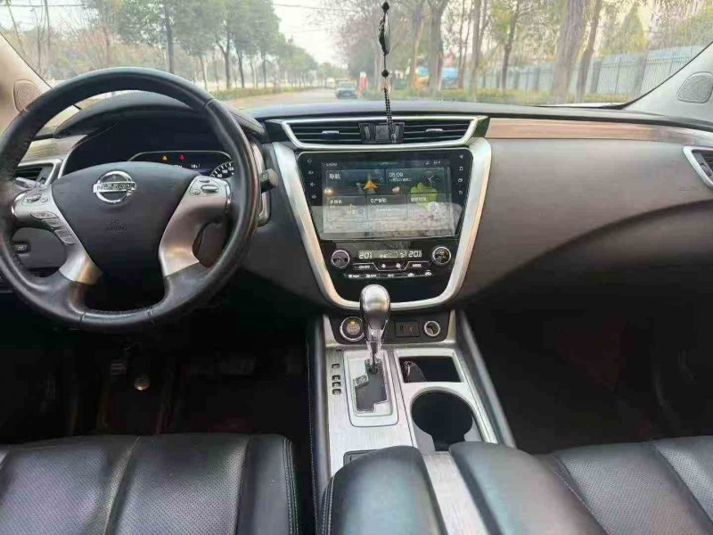 常德19年日产楼兰5