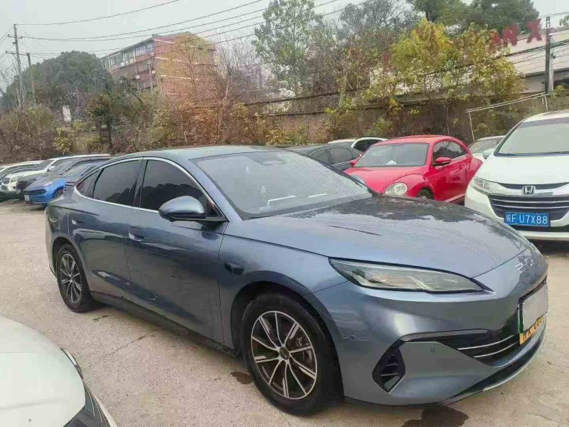 湘潭25年比亚迪海豹2