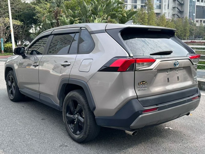 佛山21年丰田RAV4荣放7