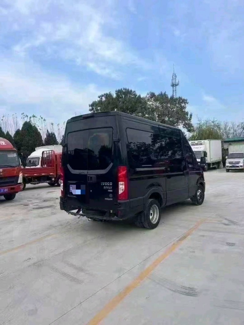 临沂21年依维柯欧胜3