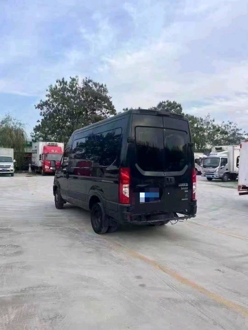 临沂21年依维柯欧胜4