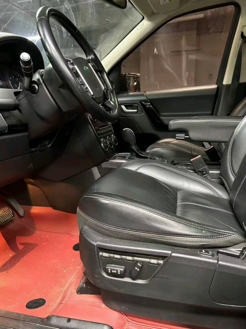 成都15年路虎神行者5