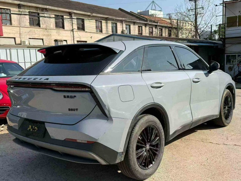 湘潭23年启辰大V8