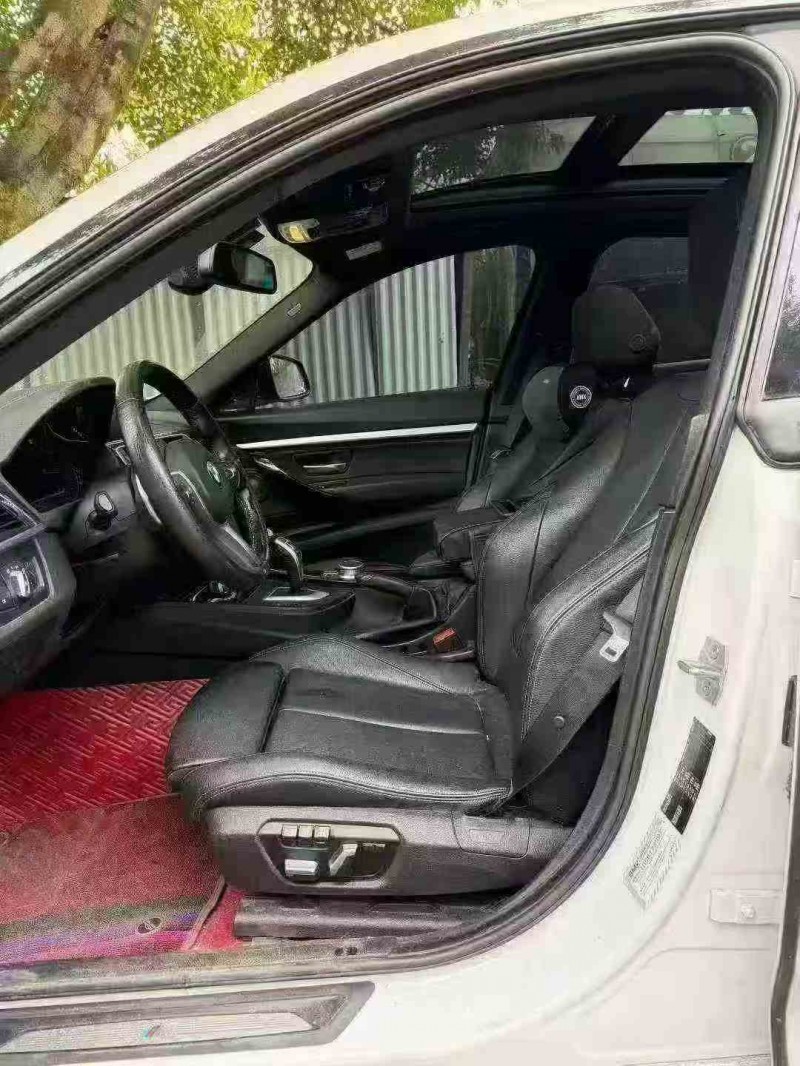 重庆21年宝马3系4