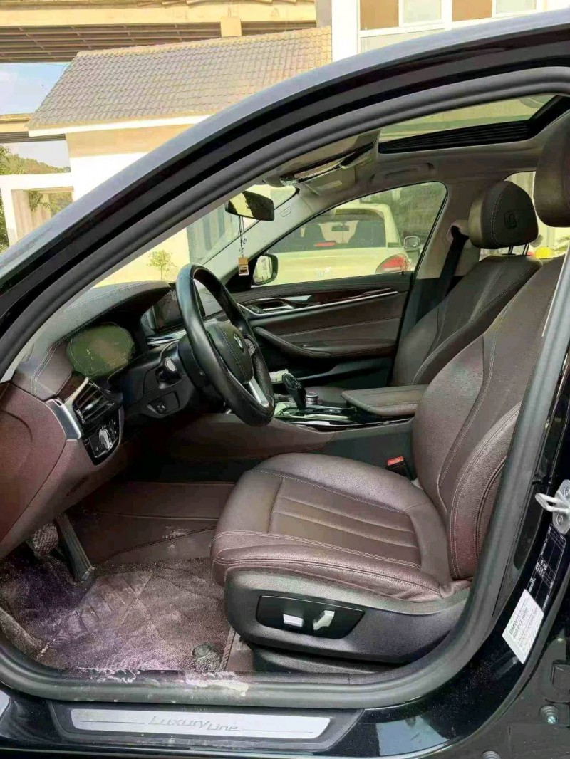 重庆20年宝马5系5