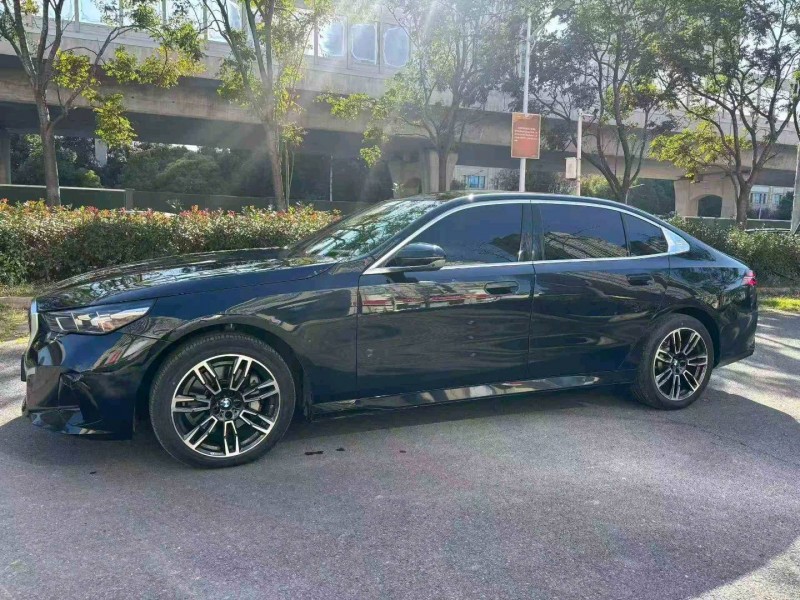 鄂州24年宝马5系2