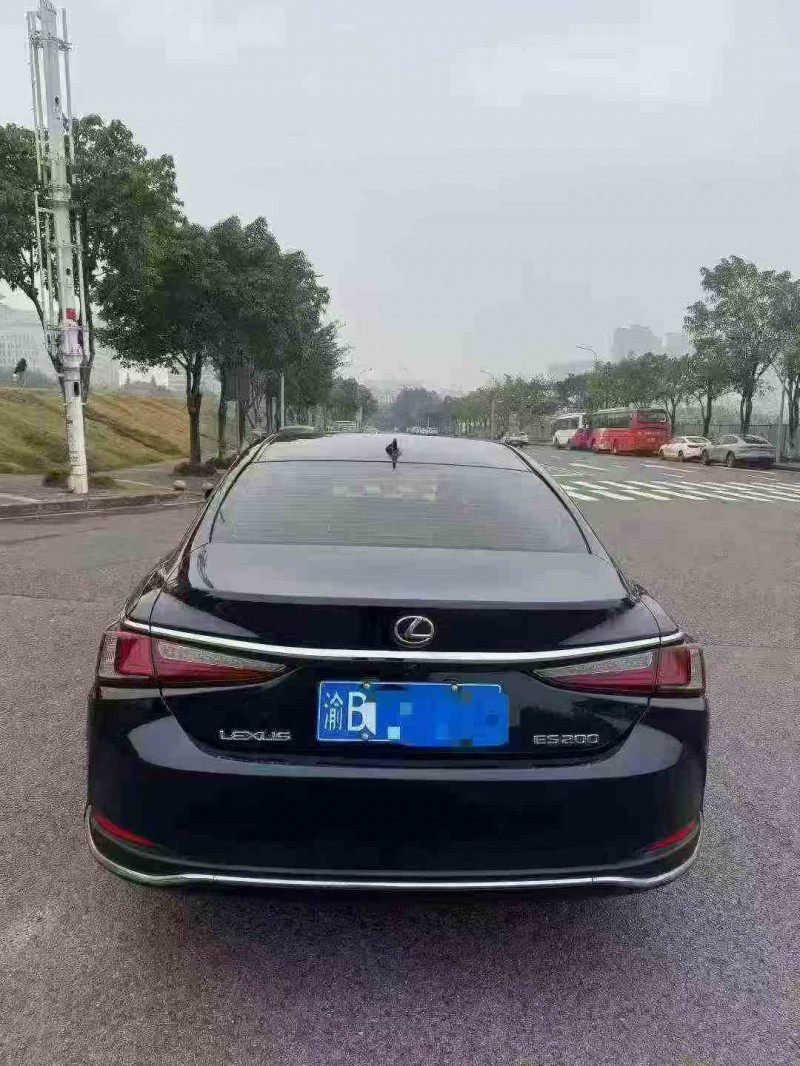 重庆23年雷克萨斯ES9