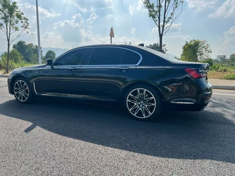 上饶10年宝马7系3