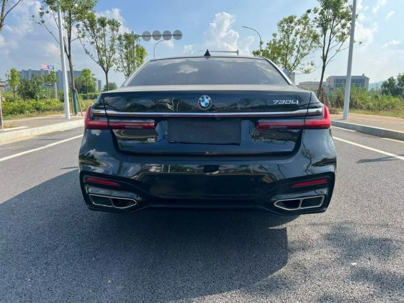 上饶10年宝马7系9