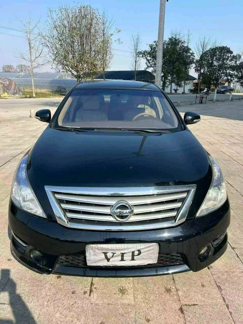 孝感12年日产天籁1