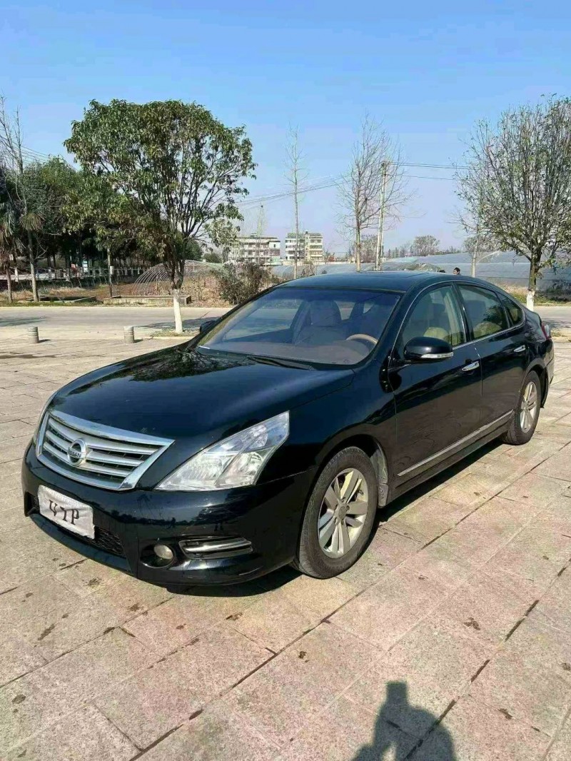 孝感12年日产天籁2