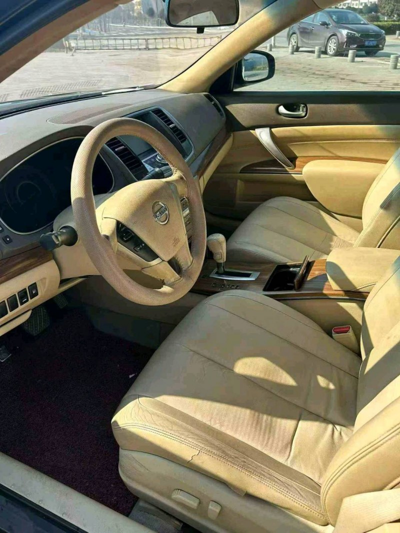 孝感12年日产天籁5