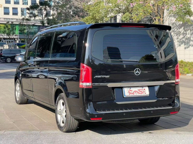 佛山18年奔驰威霆7