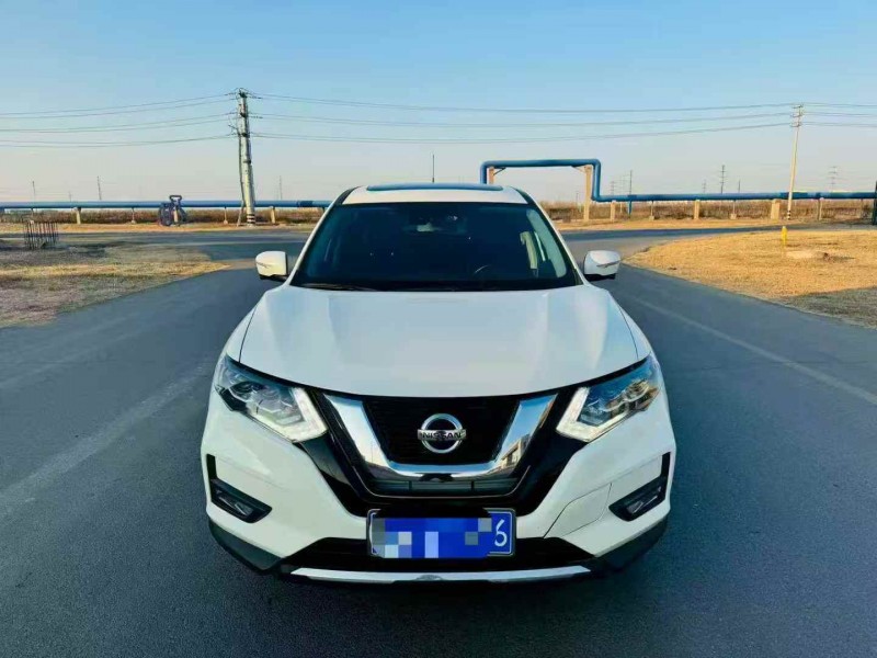 潍坊22年日产奇骏1