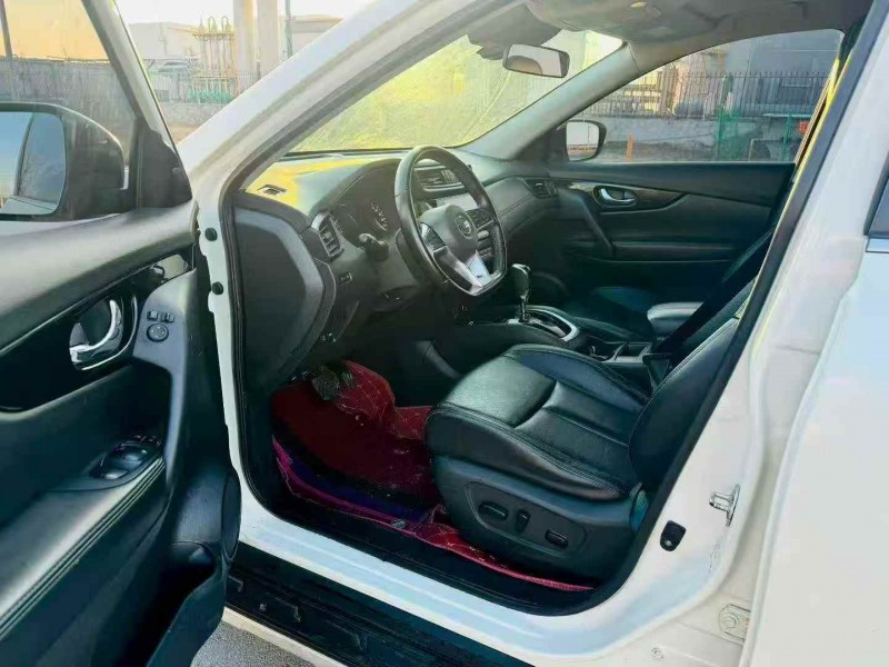 潍坊22年日产奇骏4