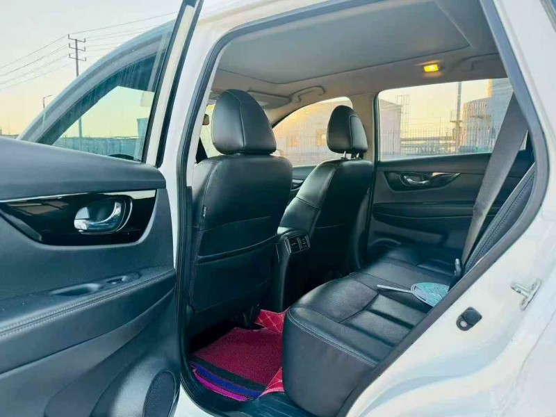 潍坊22年日产奇骏6