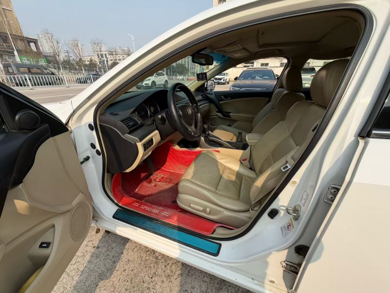 阜阳11年本田思铂睿5