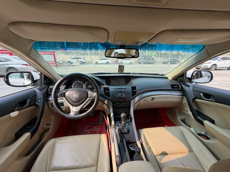 阜阳11年本田思铂睿6