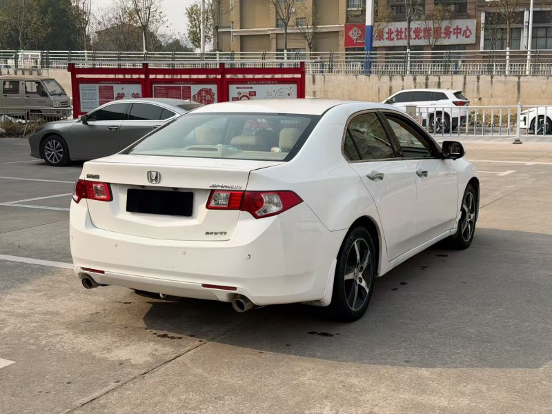 阜阳11年本田思铂睿7
