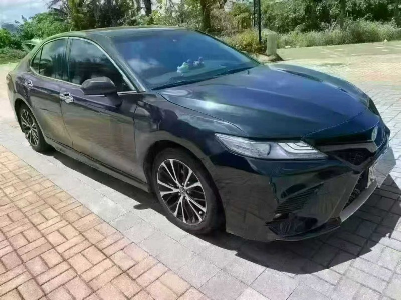 海口19年丰田凯美瑞3