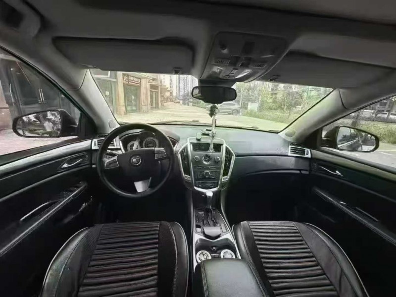 海口13年凯迪拉克SRX4