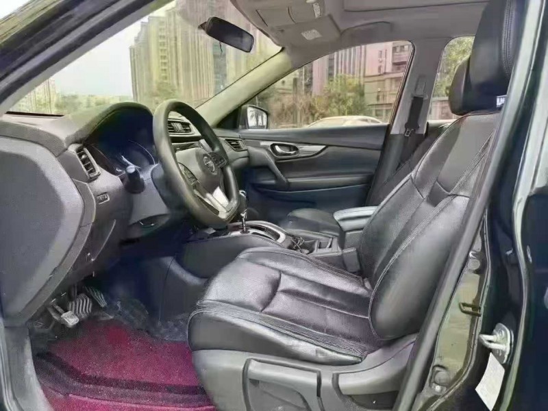 海口18年日产奇骏5