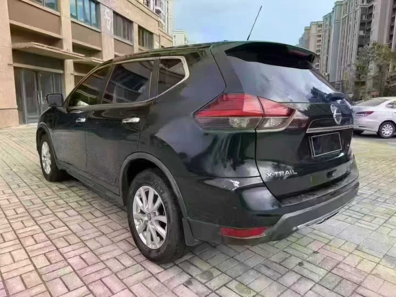 海口18年日产奇骏8