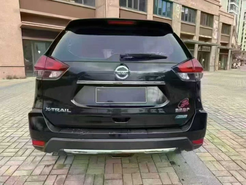 海口18年日产奇骏9