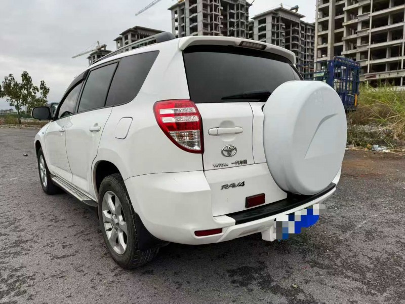 柳州11年丰田RAV43