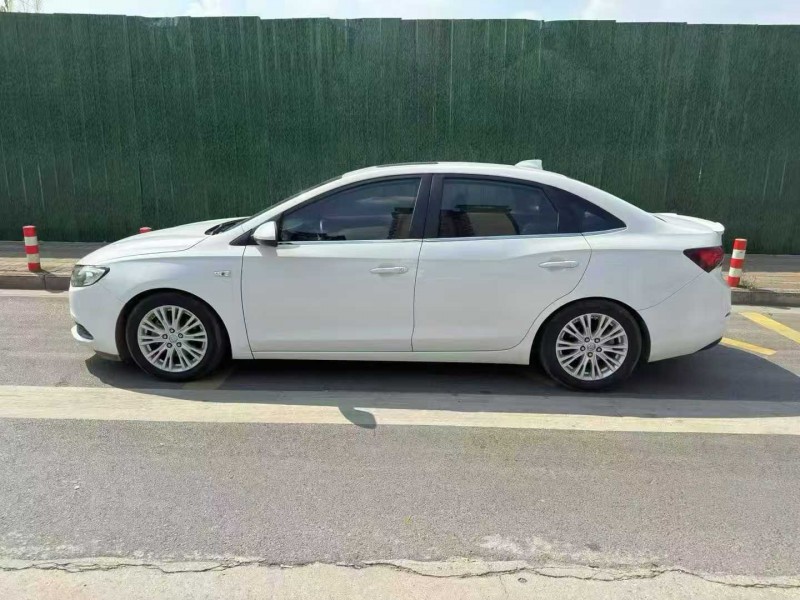 柳州19年别克英朗3