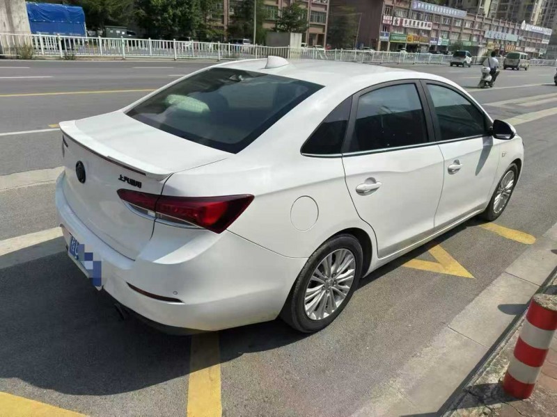 柳州19年别克英朗5