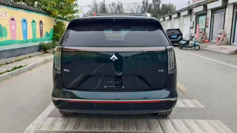 济宁25年传祺昊铂GT9