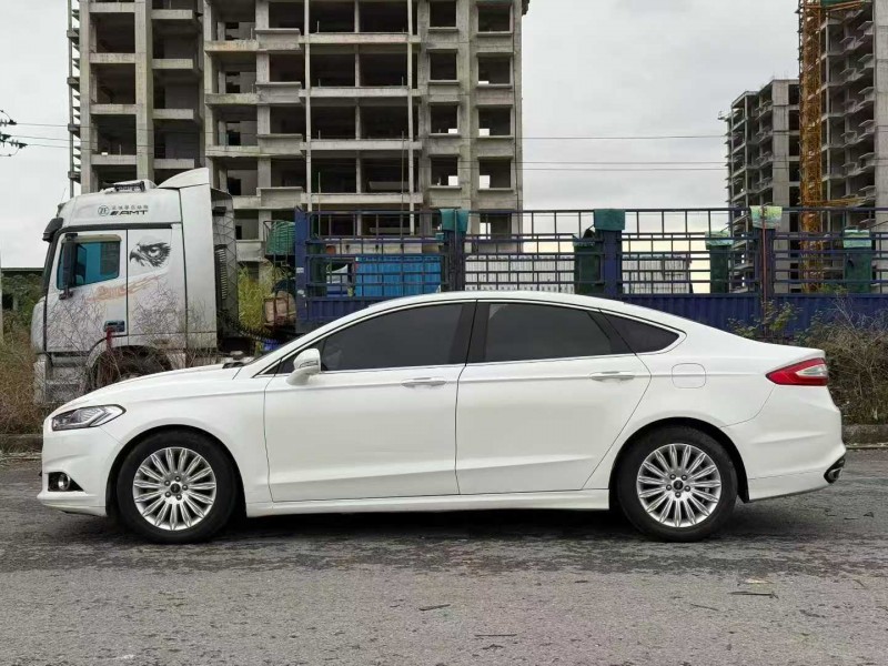 柳州16年福特蒙迪欧8