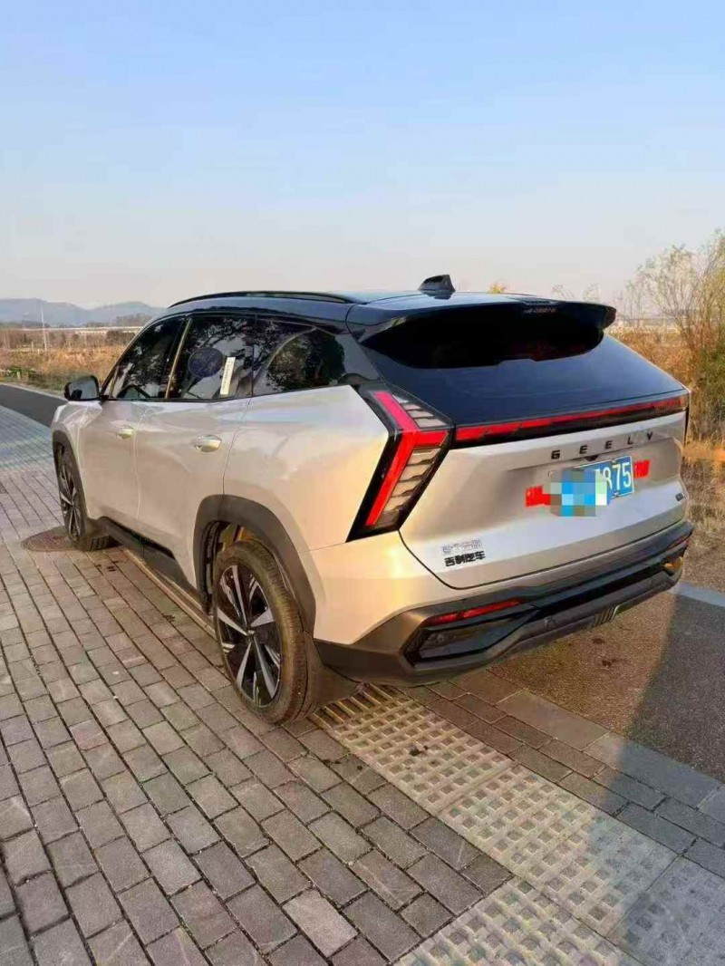 绍兴23年吉利博越8