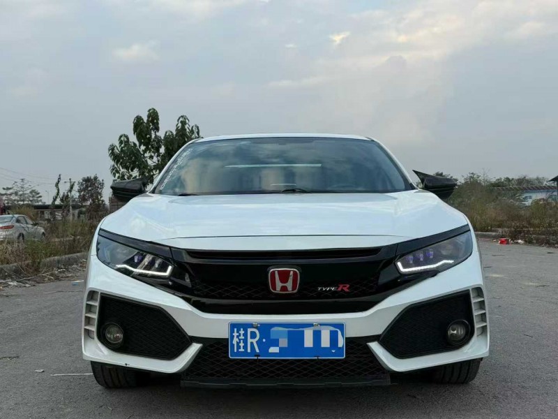 南宁18年本田思域1