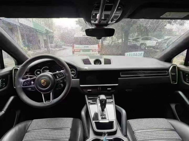 广州20年保时捷卡宴6