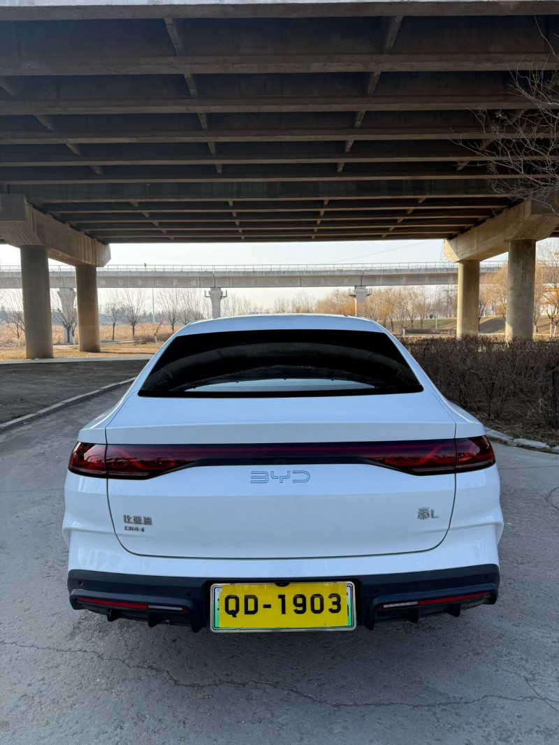 青岛25年比亚迪秦9