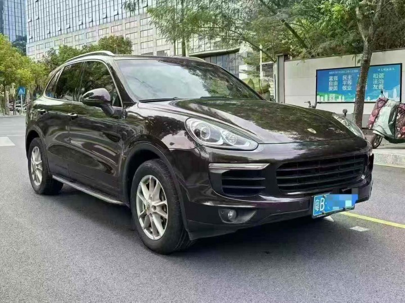 广州16年保时捷卡宴2