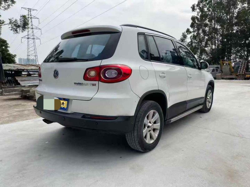 广州12年大众途观8