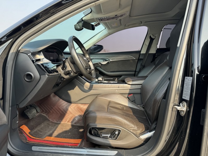 新乡19年奥迪A8L4