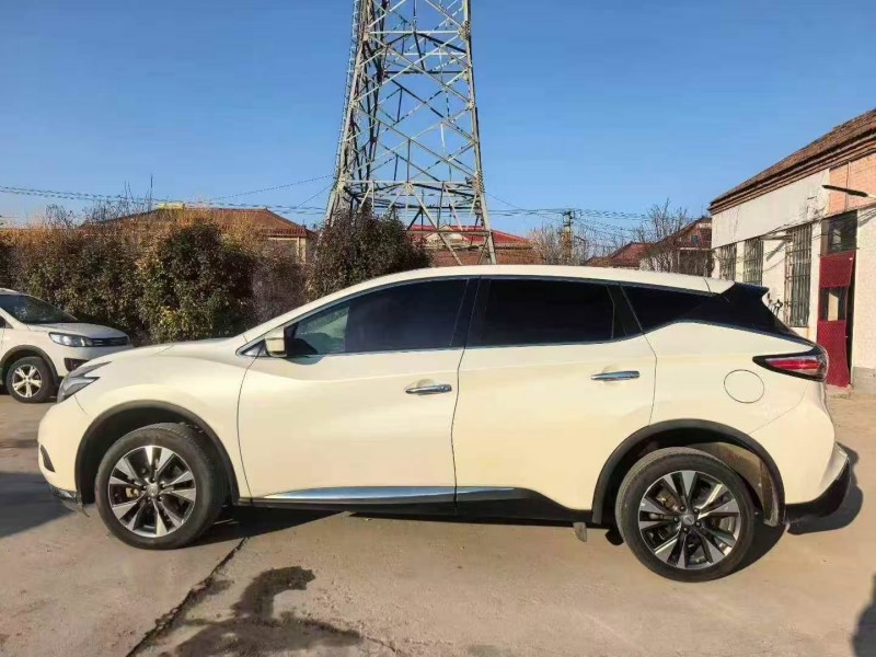 菏泽16年日产楼兰2