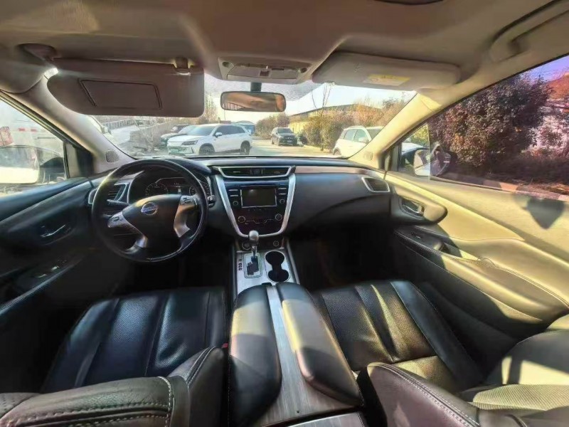 菏泽16年日产楼兰4