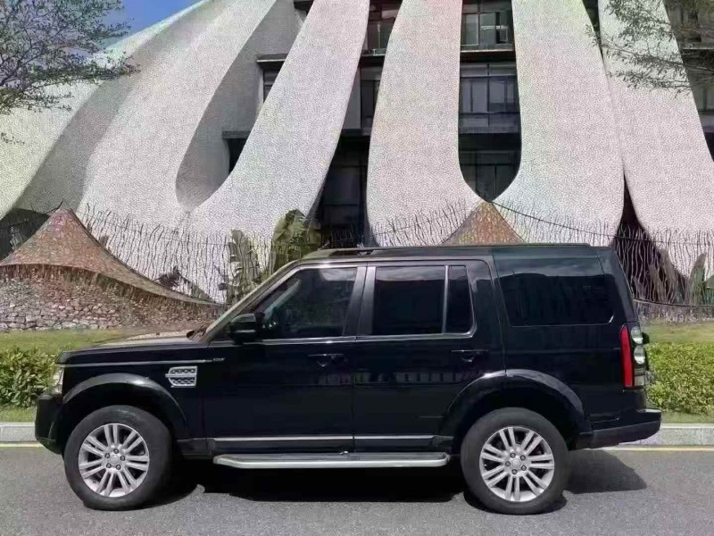 广州16年路虎发现8