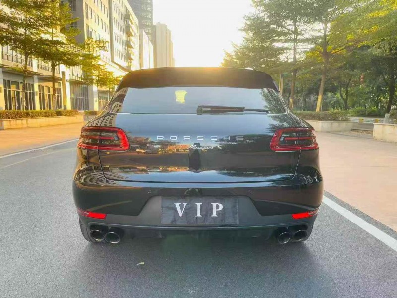 广州15年保时捷Macan9