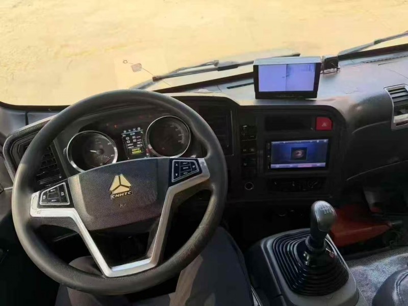 菏泽20年卡车系列重汽豪沃4