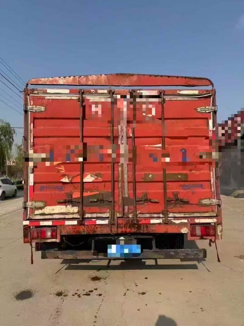 菏泽20年卡车系列重汽豪沃7