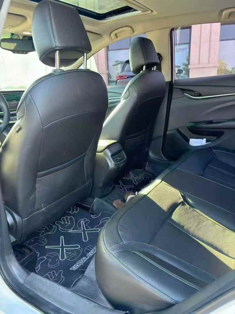 张家口20年别克英朗6