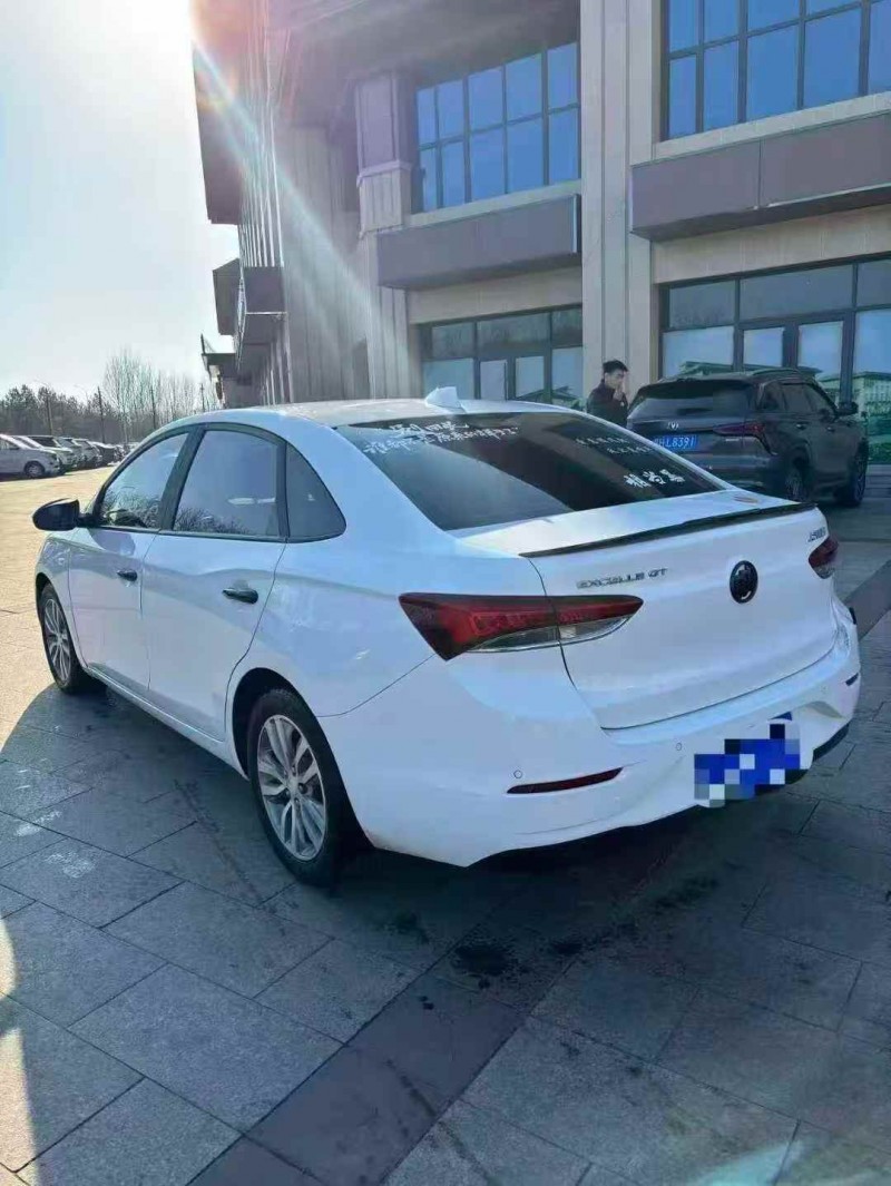 张家口20年别克英朗8