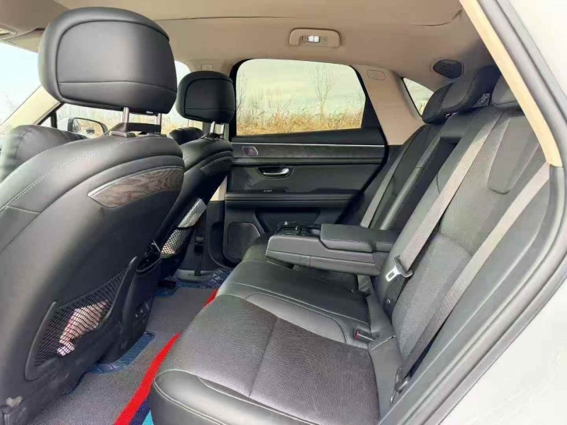 天津22年华为智选问界5