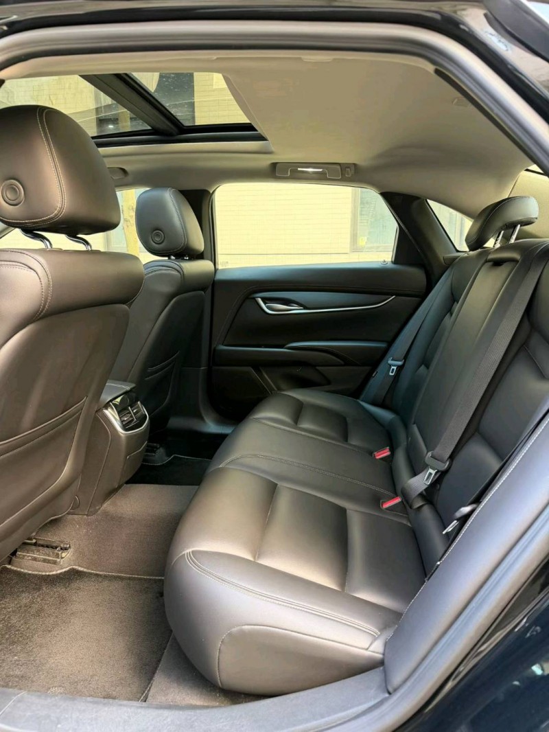 佛山19年凯迪拉克XTS9